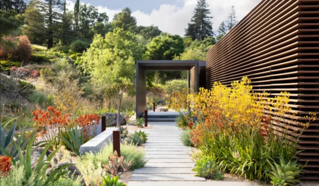 c12e230dce9fa6bdcab880c5f0f80383d54c4816